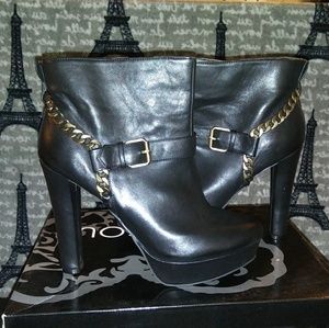 HeartSoul Cambria Black Platform Ankle Boots